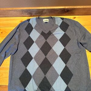 Banana Republic V-Neck Argyle Sweater - Blue and Black